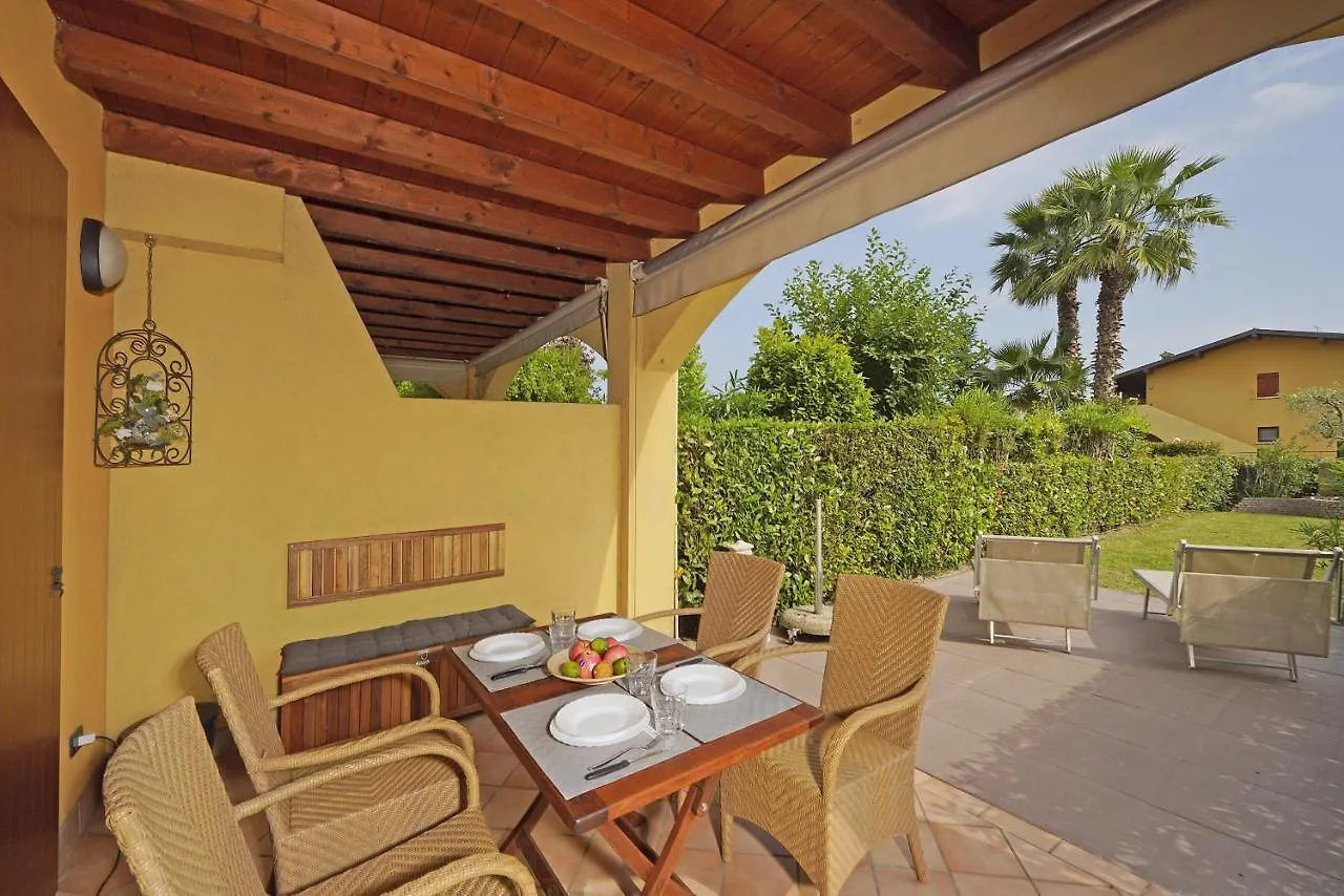 Gardagate - Appartamento Il Giardino Romantico Sirmione 0*,  Italy